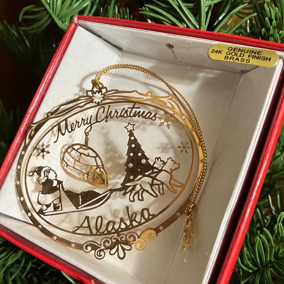 🎄ALASKA-NORTH TO THE FUTURE-NATION'S TREASURES ORNAMENT 24K GOLD FINISHED BRASS - Picture 1 of 3